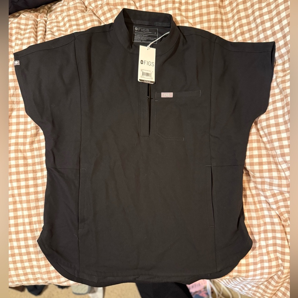 Figs scrub top